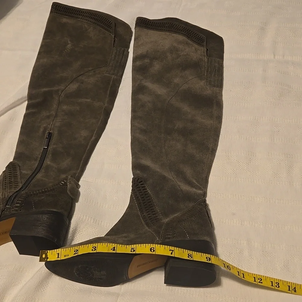 NWOT Vince Camute Karinda Over the Knee Boot Size 5M Color Olive Green/Gray